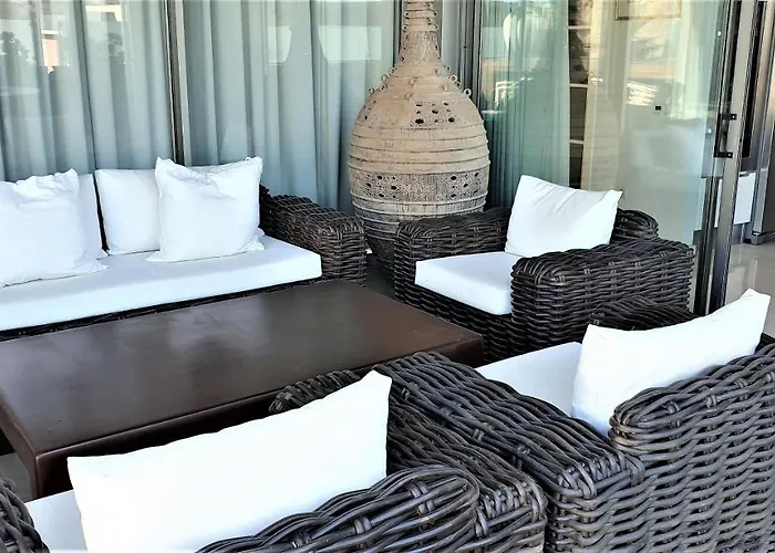 De Luxe 5***** Golf - Piscine Chauffee - Cinema - Billard *