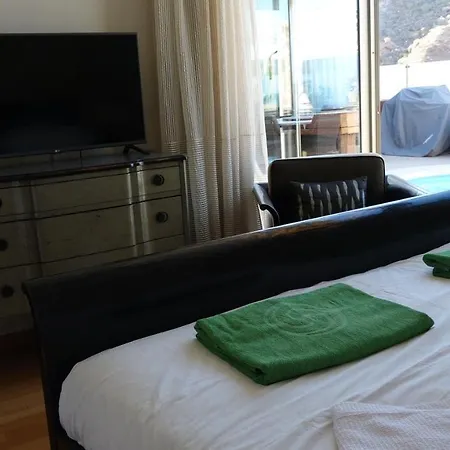 De Luxe 5***** Golf - Piscine Chauffee - Cinema - Billard Villa
